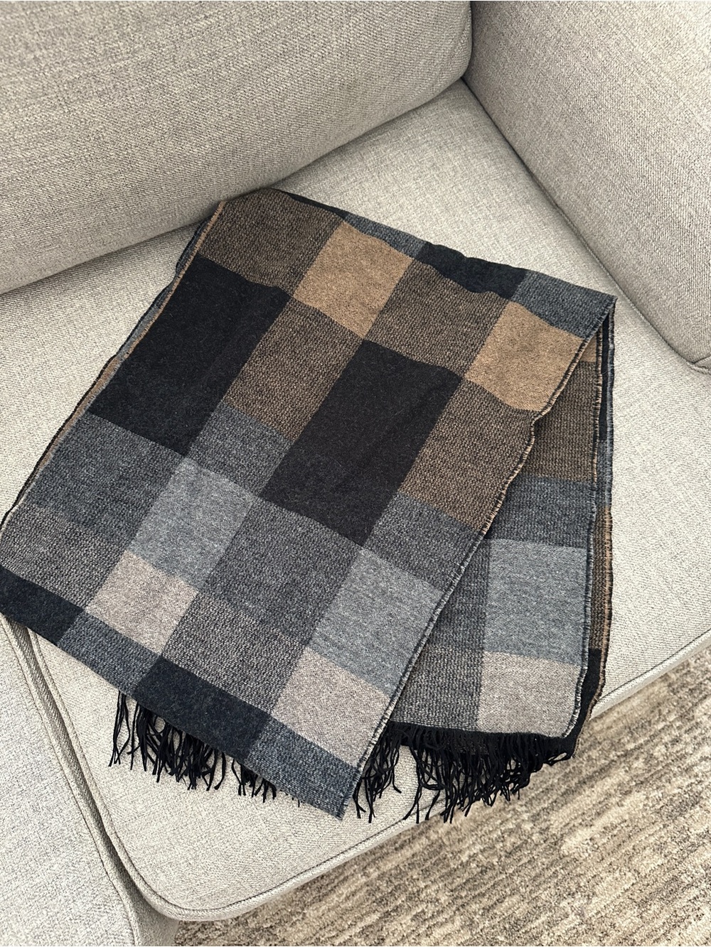 Pendleton Made in USA Men's Wool Plaid Fringe Scarf Black, Gray & Brown 80x14,5